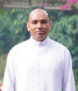 Fr. Nellikkakandathil Jijo KTM